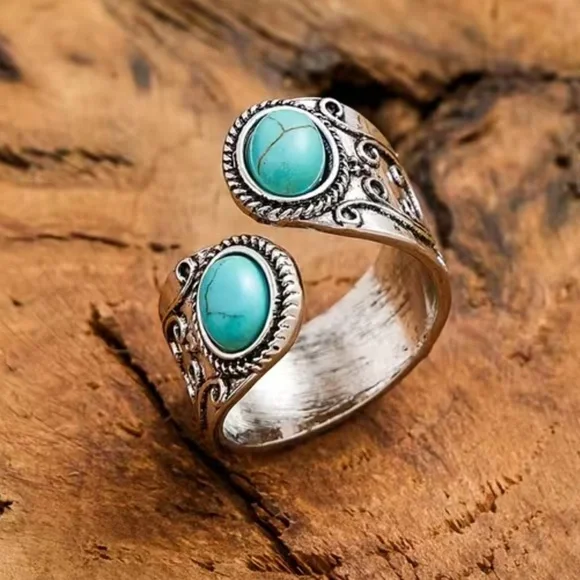 GOTHIC VINTAGE RING - Picture 12 of 12